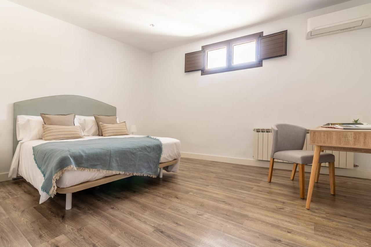 Apartamentos El Patio Plaza Santa Clara Касерес Екстер'єр фото
