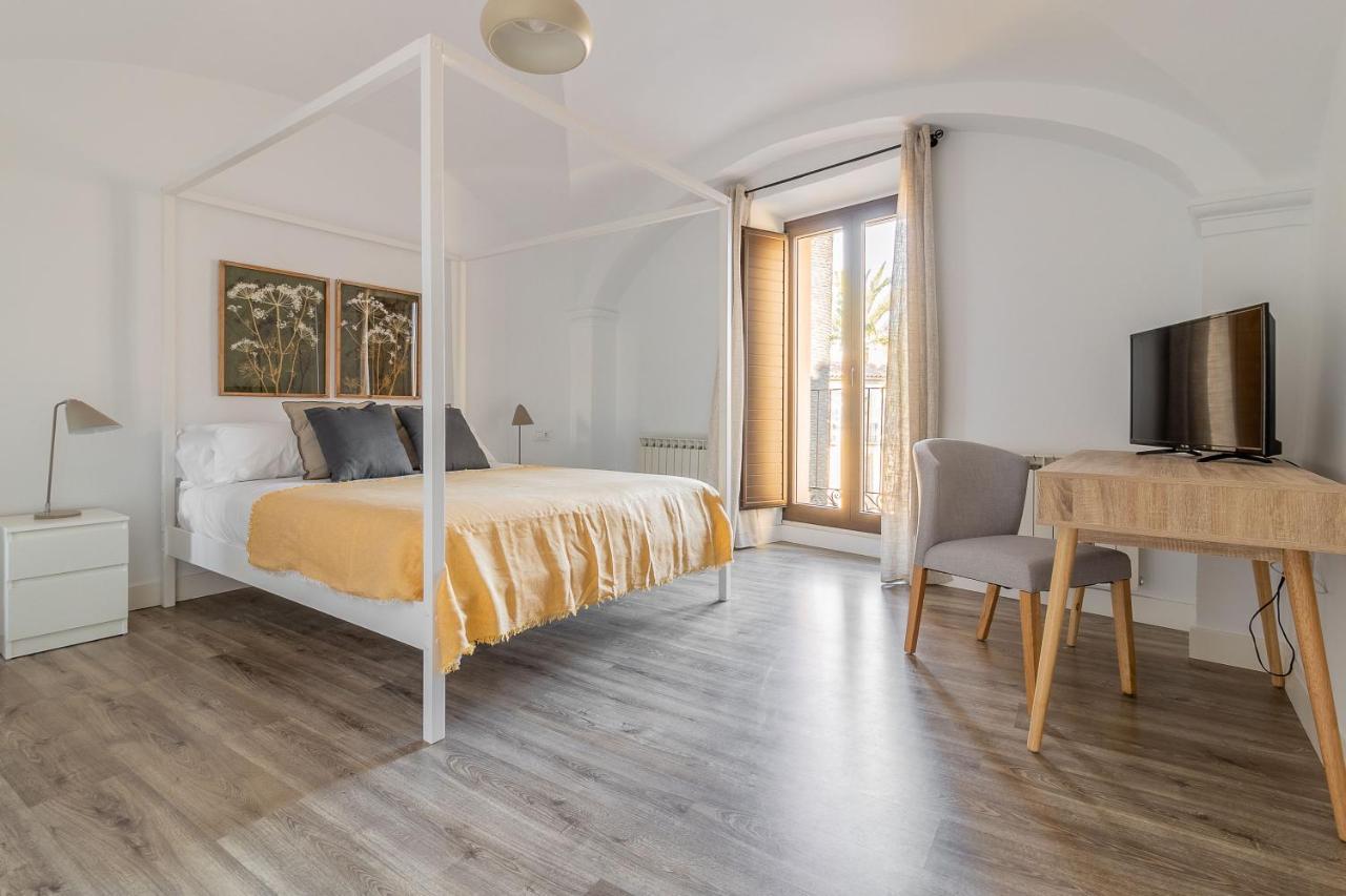 Apartamentos El Patio Plaza Santa Clara Касерес Екстер'єр фото