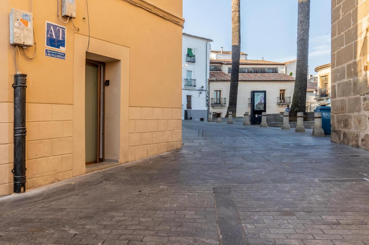Apartamentos El Patio Plaza Santa Clara Касерес Екстер'єр фото